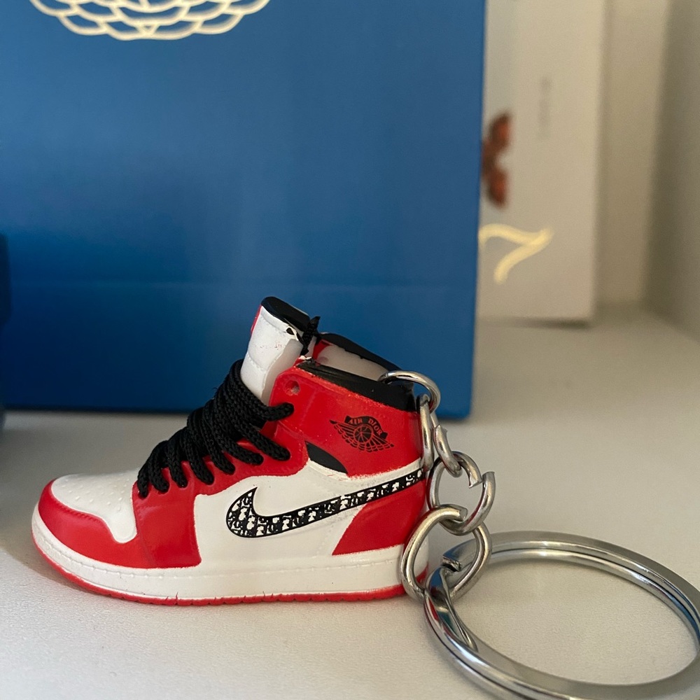 Keychain - Picture 3 of 5